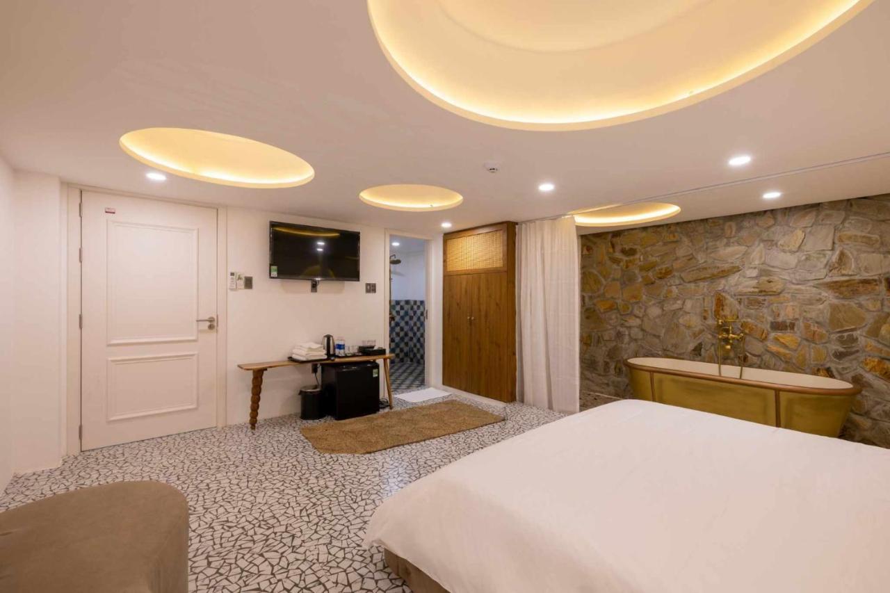 Pisces Hotel Hue Εξωτερικό φωτογραφία